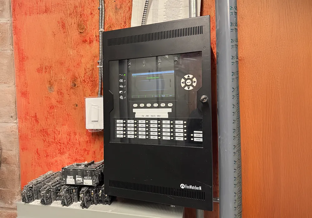 FW105 small business fire alarm panel